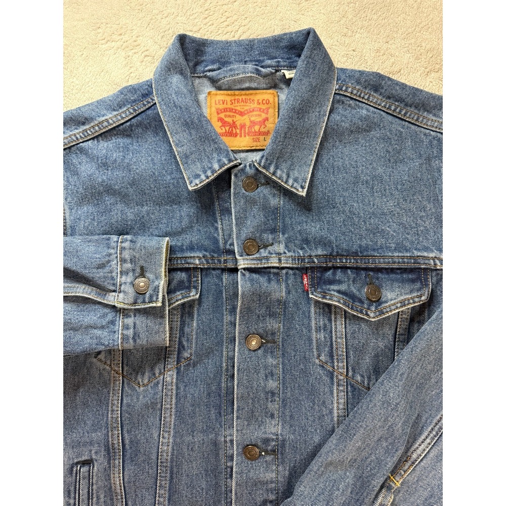 Men's Levi's Blue Denim Jean Trucker Jacket Distressed Button Up Red Tab Sz L